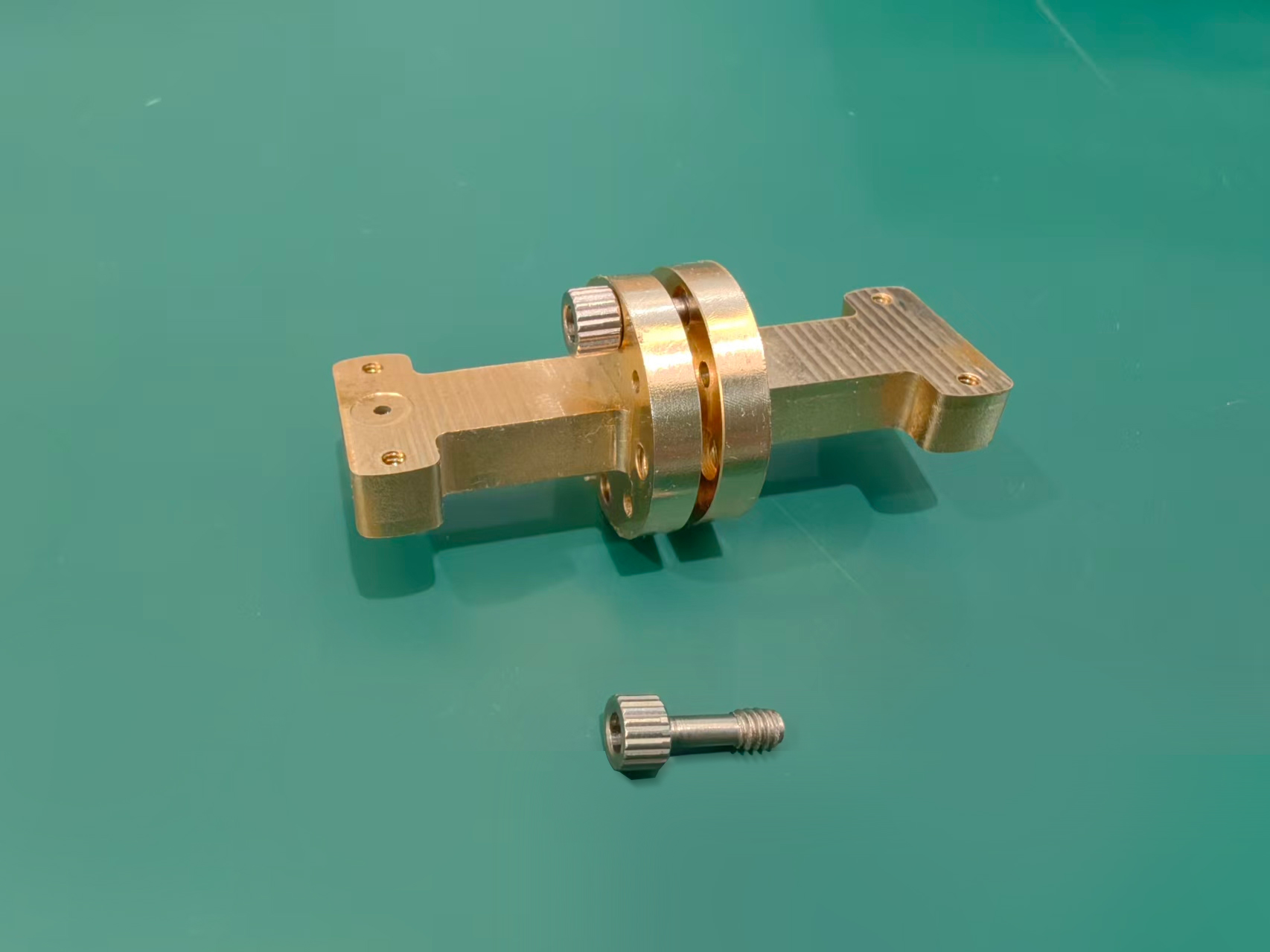 Why Screws Used in Millimeter-Wave Products Are Different